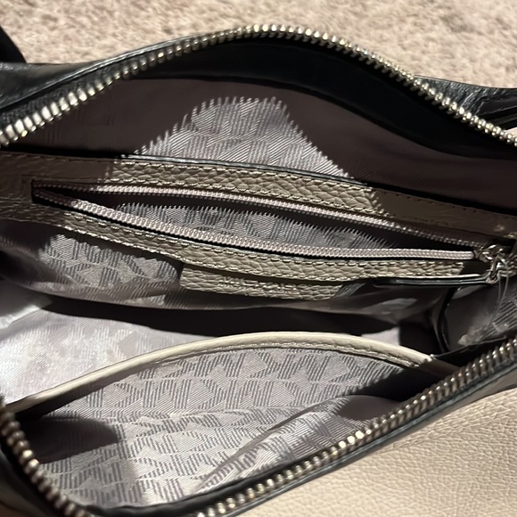 Michael Kors Medium Size Leather Tote. Cement/Black - Picture 2 of 3